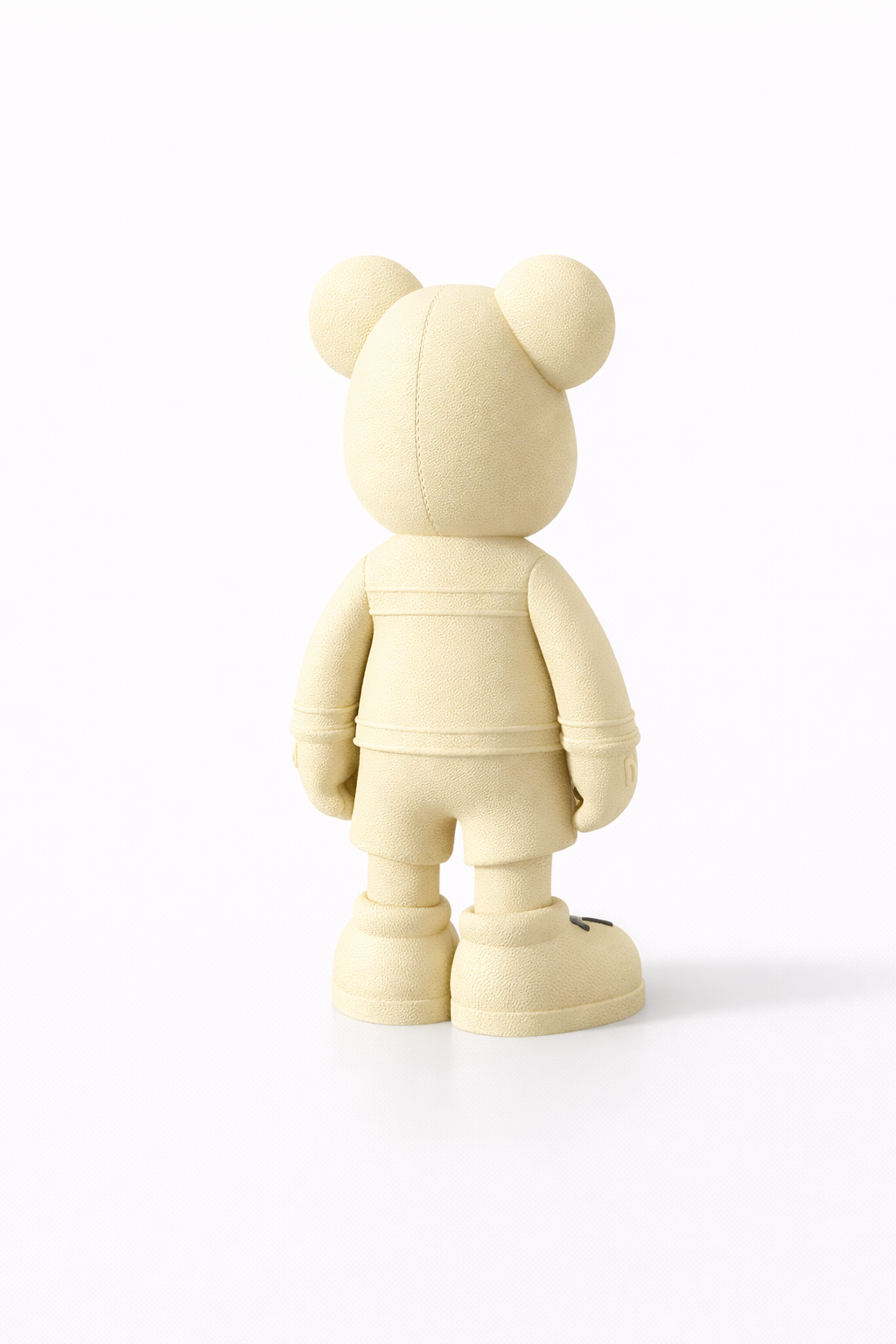 Figurine art toy style KAWS déco design collector pour bureau étagère