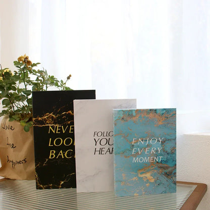 Lot de 3 Faux Livres Décoratifs – Accessoire Déco Table Basse Étagère Salon